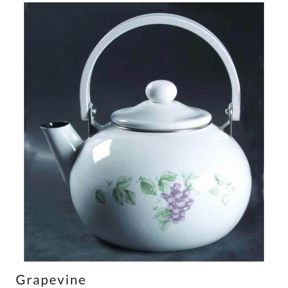Pfaltzgraff Grapevine White Tea Kettle Discontinued NIB - Picture 6 of 7